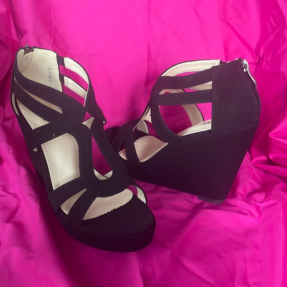 NWOT Open Toe Wedge Heels